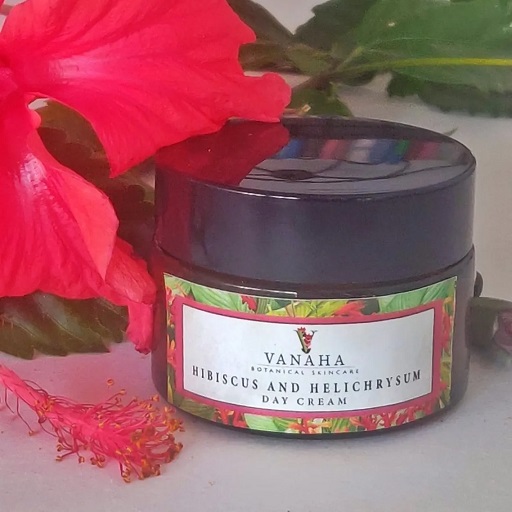 HIBISCUS AND HELICHRYSUM DAY CREAM